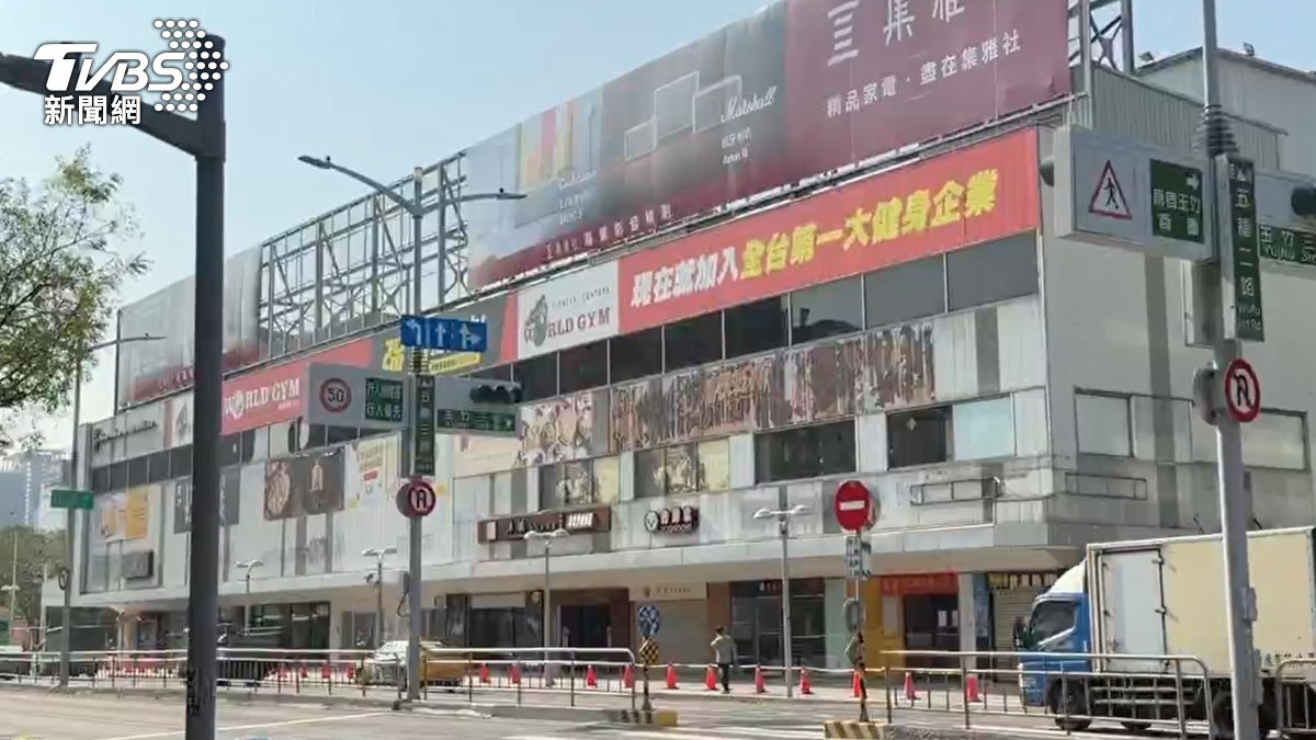 大統百貨已經開始拆除,整個崛江商圈恐怕進入黑暗期。(圖/TVBS)