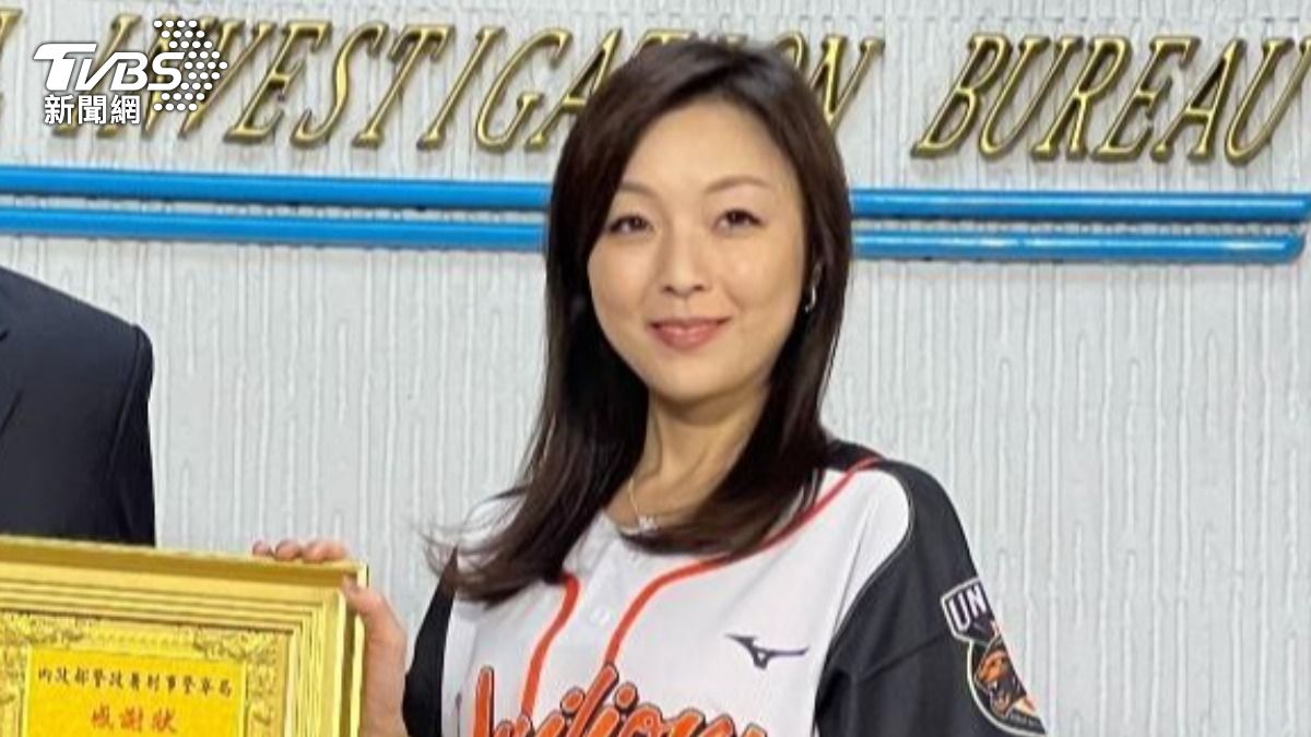 自稱愛爾麗執行長劉怡萱成為王定宇桃色風波女主角。(圖/TVBS)