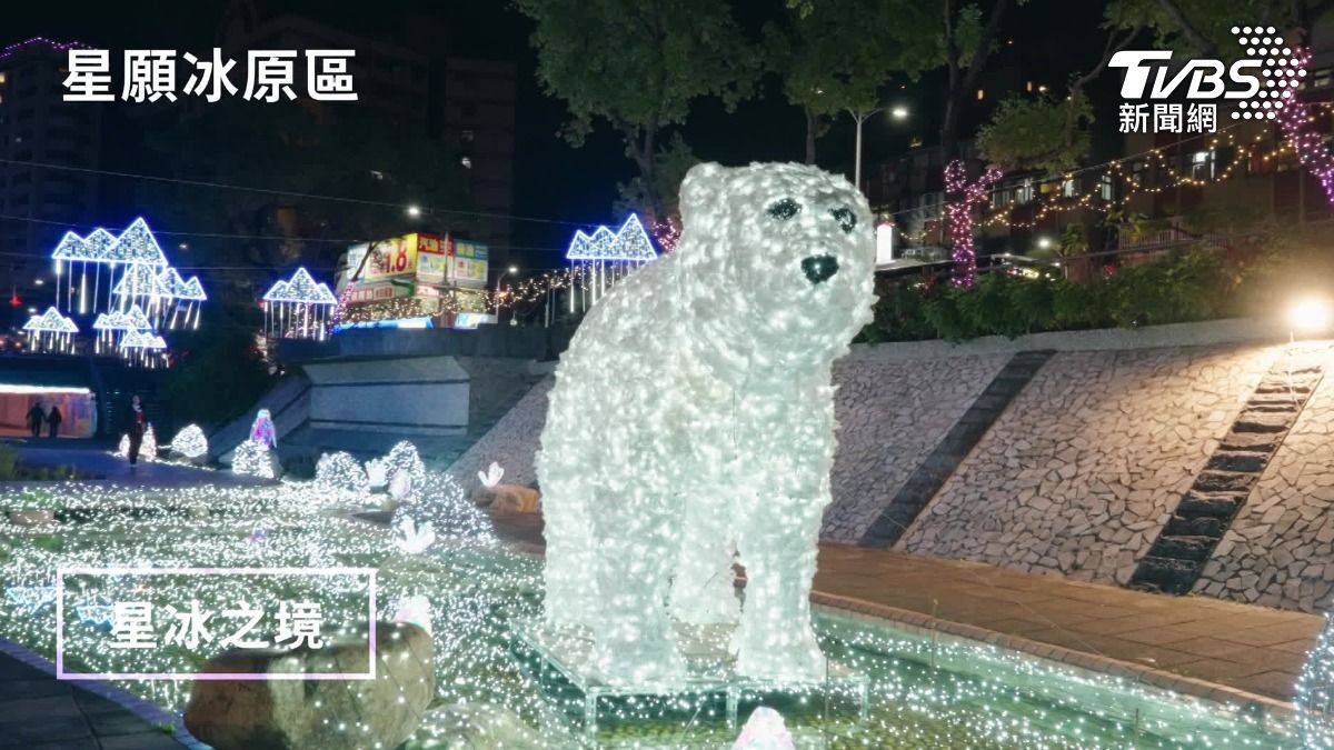 中港大排光雕展在6日晚間盛大開幕，今年以「星耀中港 夢幻星河」為主題。（圖／TVBS）