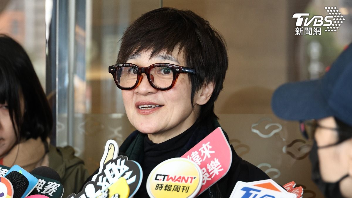 首位弔唁袁惟仁的是她!女歌手「專程來台」送別 見到媽媽秒心碎