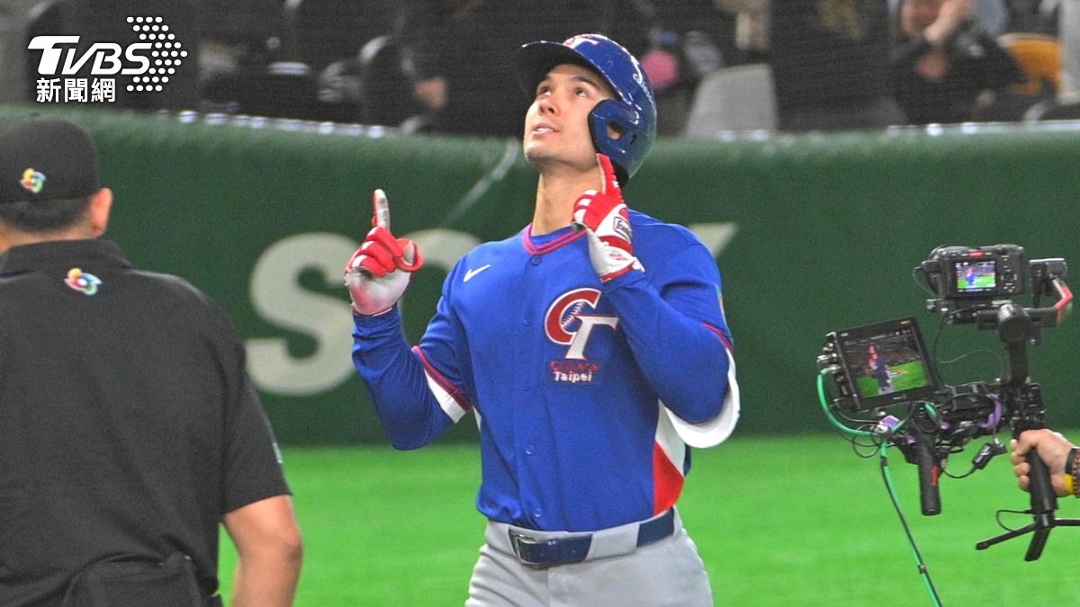 WBC/費仔滿貫砲炸裂東京巨蛋!網哭:昨天的全壘打還他了
