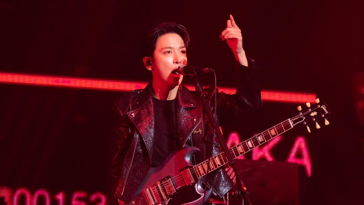 直擊／CNBLUE嗨翻北流！李正信出事哀喊鼻梁要斷　發下豪語攻大巨蛋