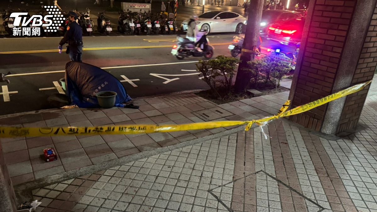 中和四號公園驚悚墜樓!7旬翁頂樓摔下重砸機車慘死 路人嚇傻