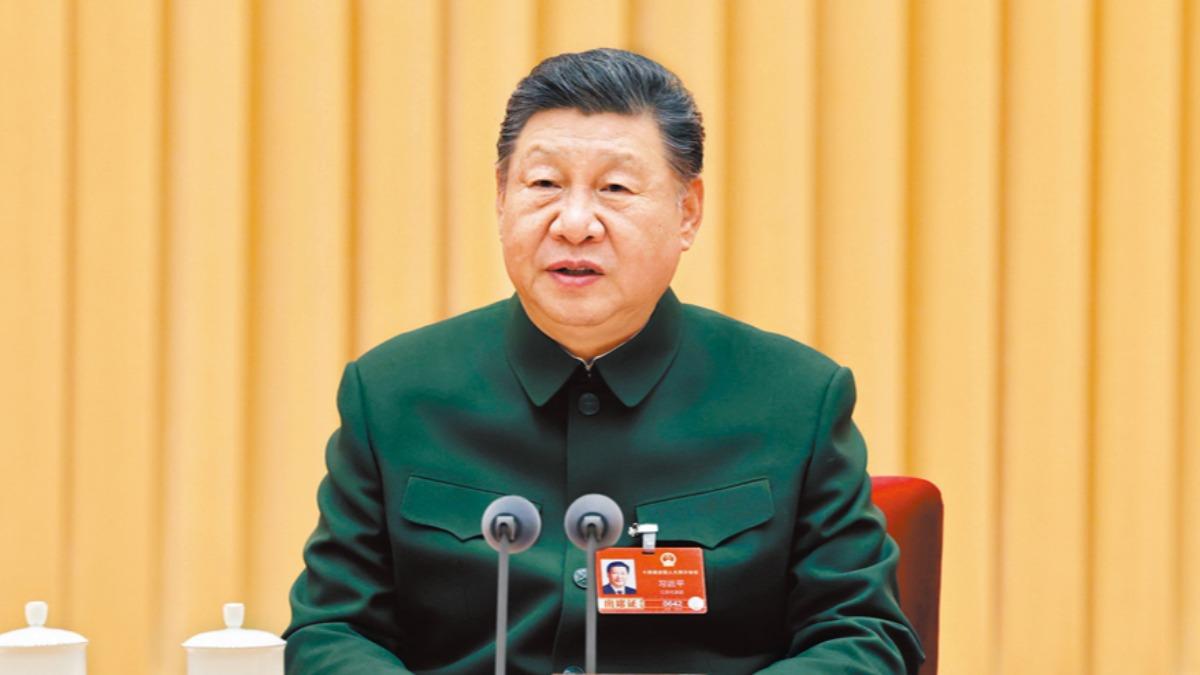 3月7日下午，大陸國家主席習近平出席十四屆全國人大四次會議解放軍和武警部隊代表團全體會議並發表講話。（圖／大陸央視）