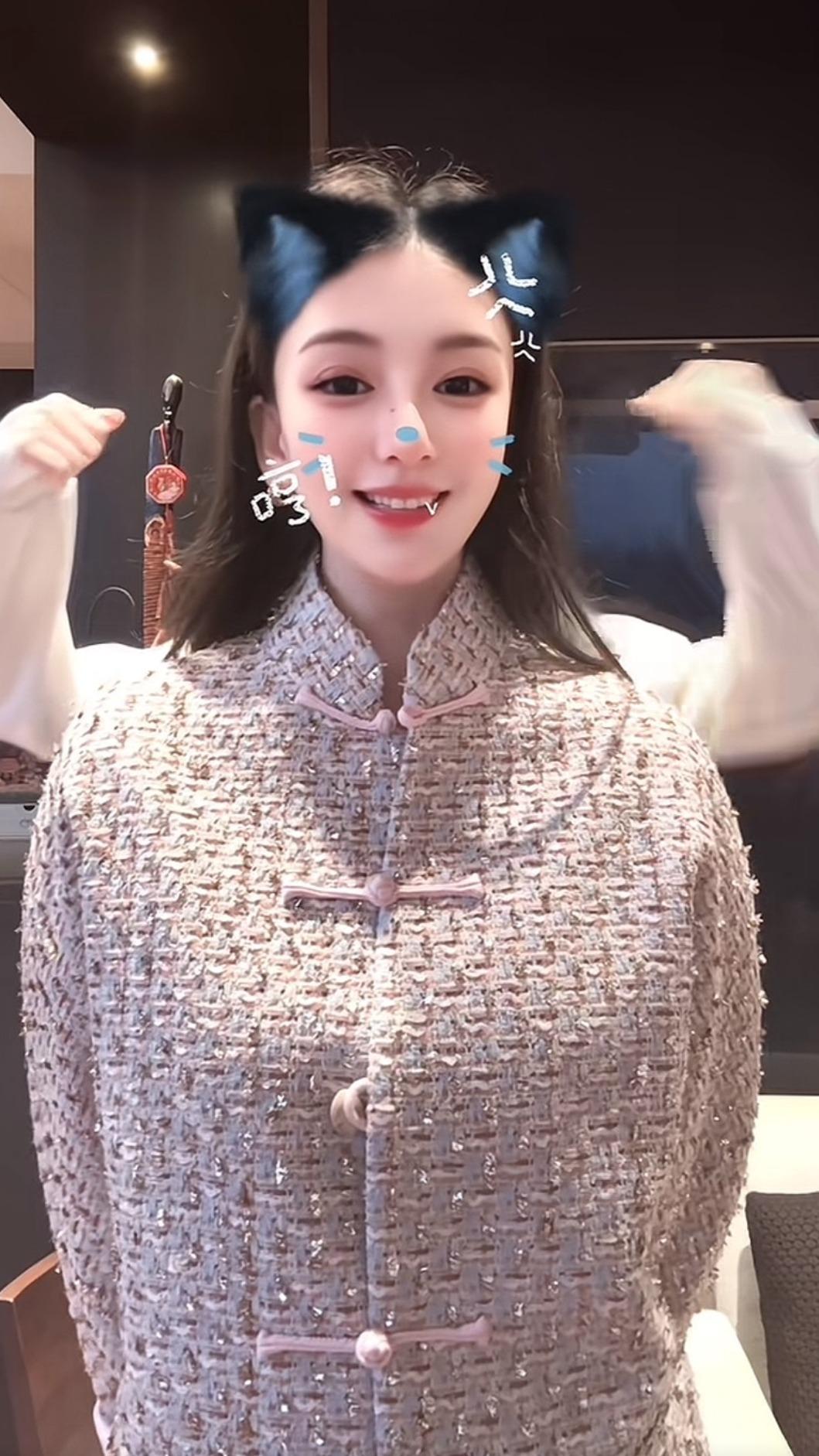 方媛與女兒合拍抖音。（圖／翻攝自方媛抖音）