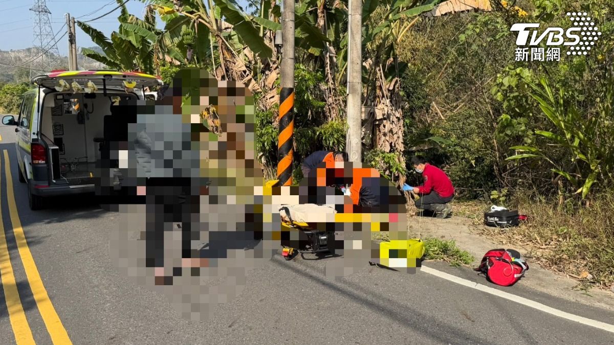 14歲少年被發現時人車倒地,沒了呼吸心跳。(圖/TVBS)