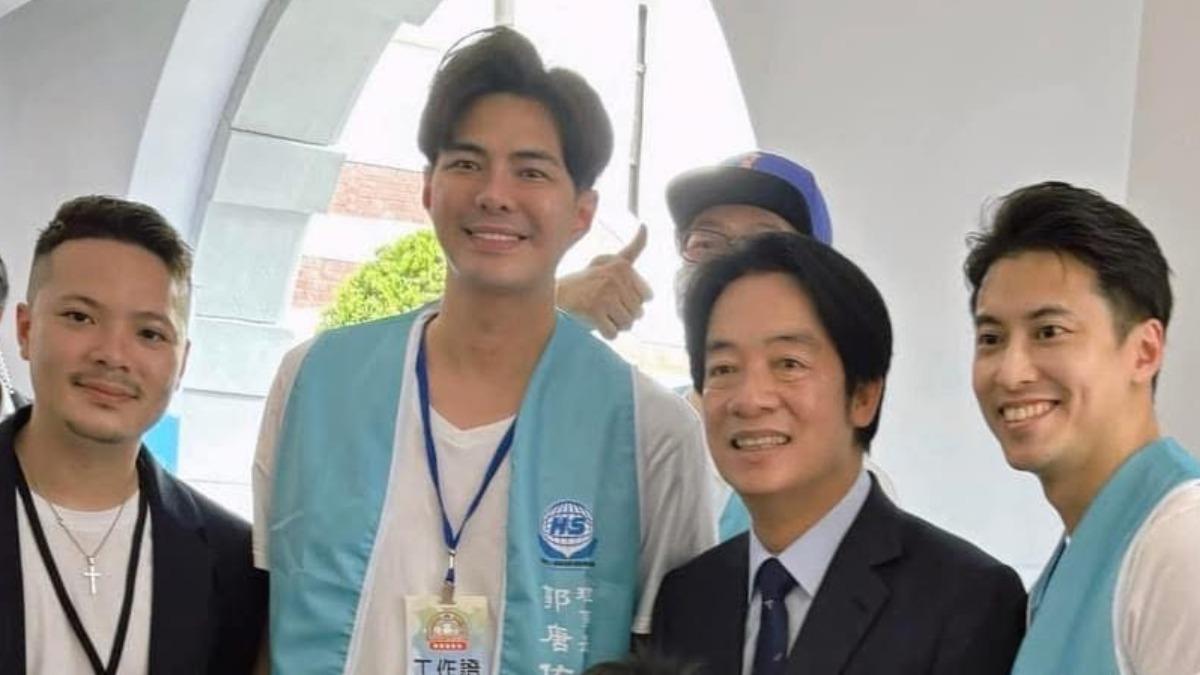郭唐佑(左二)推動整復協會培育人才,前進總統府做公益。(圖/唐居國際娛樂提供)