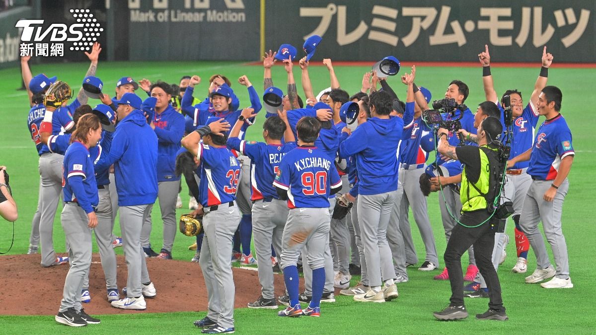 WBC/抗韓捷報!機長「雲端報喜」台灣擊敗韓國 全機嗨翻