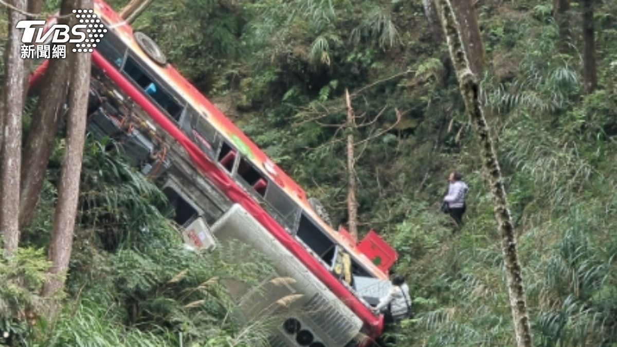 杉林溪-杉林溪車禍-南投-杉林溪遊園車-杉林溪巴士-遊覽車