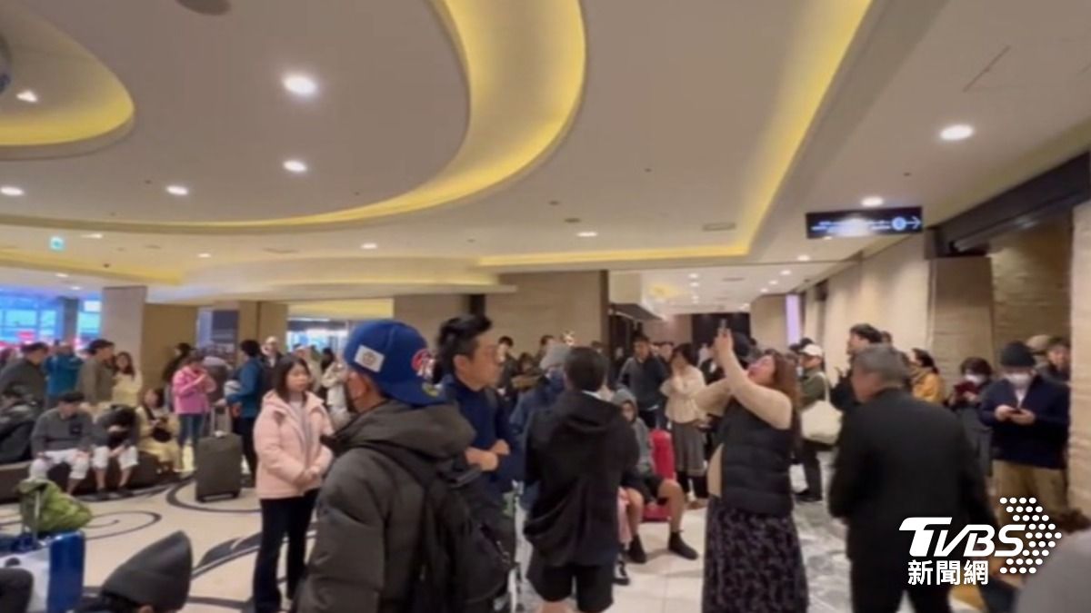 東京巨蛋附近飯店火警（圖／TVBS資料畫面）