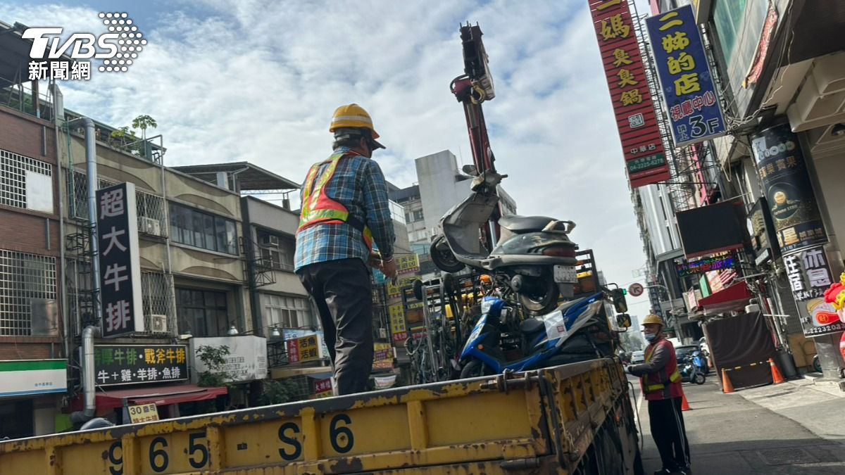 去年全台中市廢棄車輛5438輛，最終移置3366輛。（圖／TVBS）