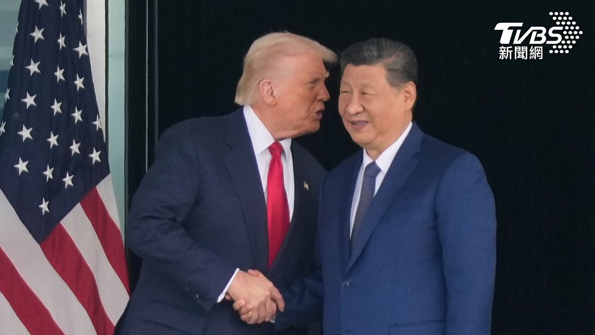 本月美國總統川普(左)與中國國家主席習近平(右)將舉行峰會。(圖/達志影像美聯社)