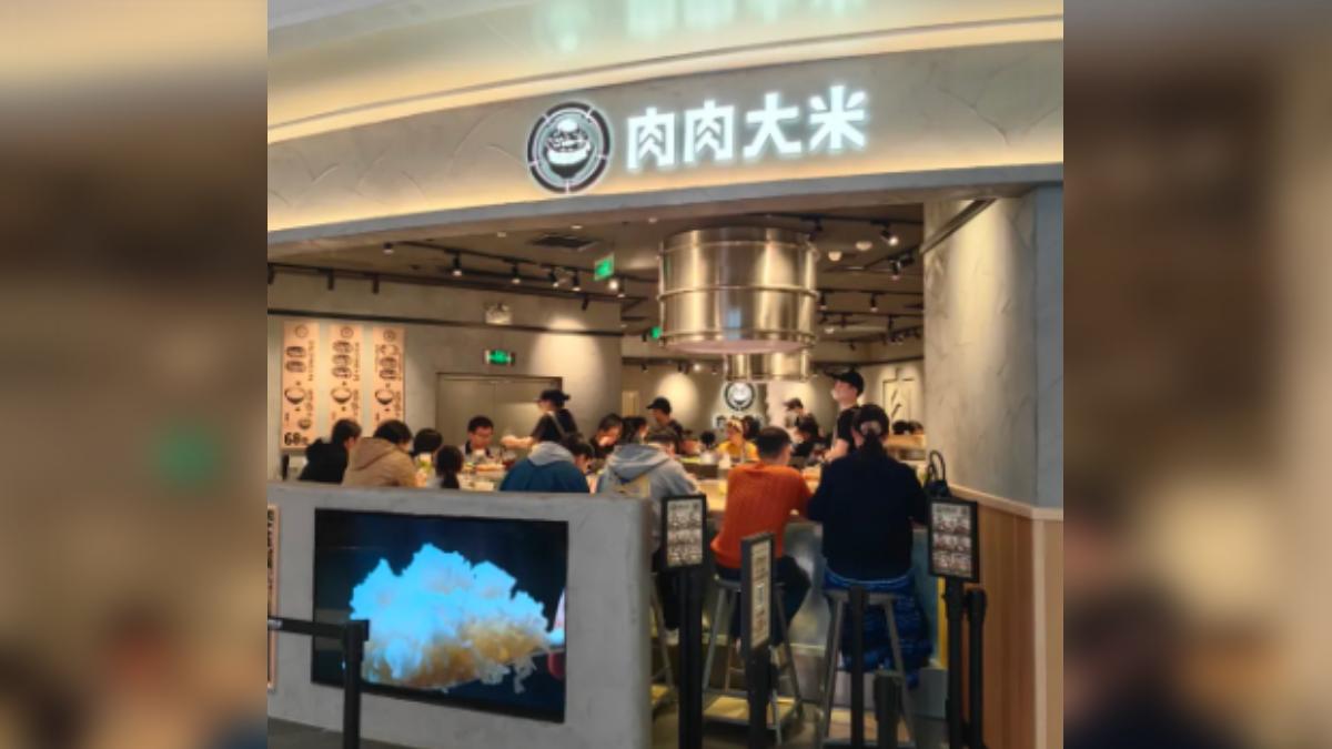 日本連鎖漢堡排「肉肉大米」短短4年就在大陸開了68間門市。(圖/網路)