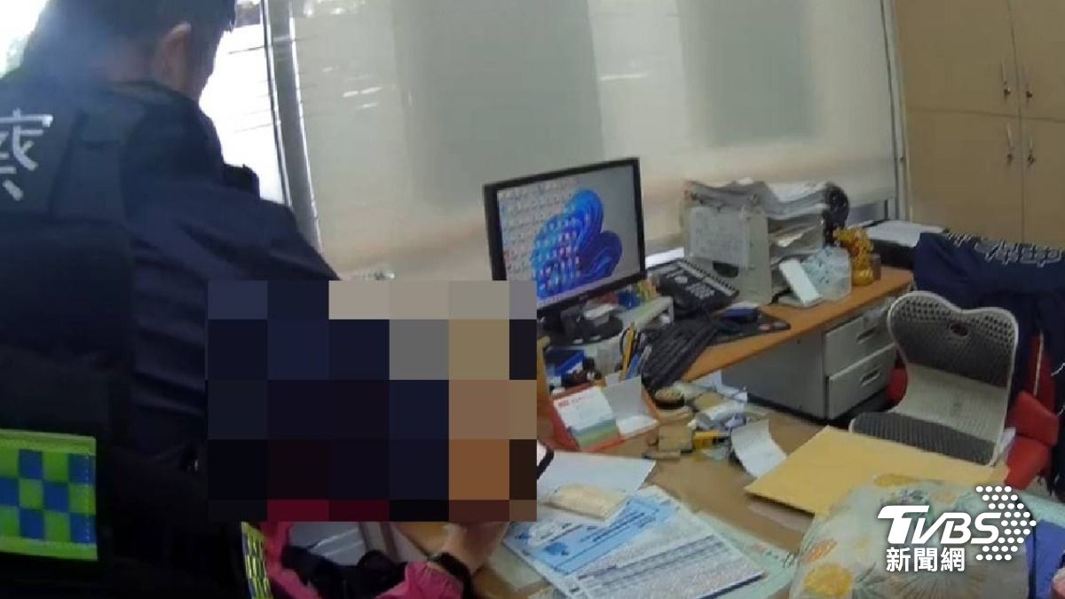 第六分局警方一看就秒懂詐騙,當場將疑點分析清楚、逐條說明風險,最終成功保住女子財產。(圖/TVBS)