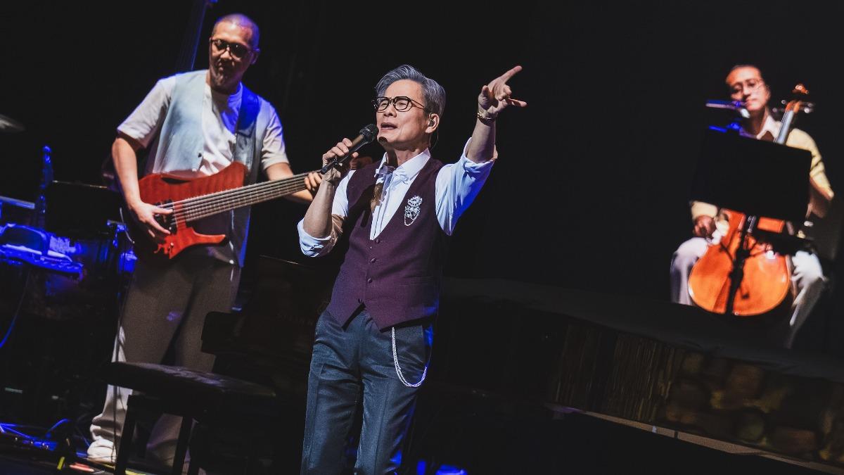 羅大佑四月份世界巡演將於「卡內基音樂廳」登台。(圖/大右音樂提供)