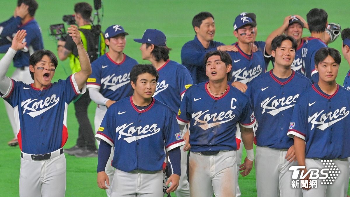澳洲9局上守備失誤,南韓再添分 7:2晉級8強。(圖/胡瑞麒攝)