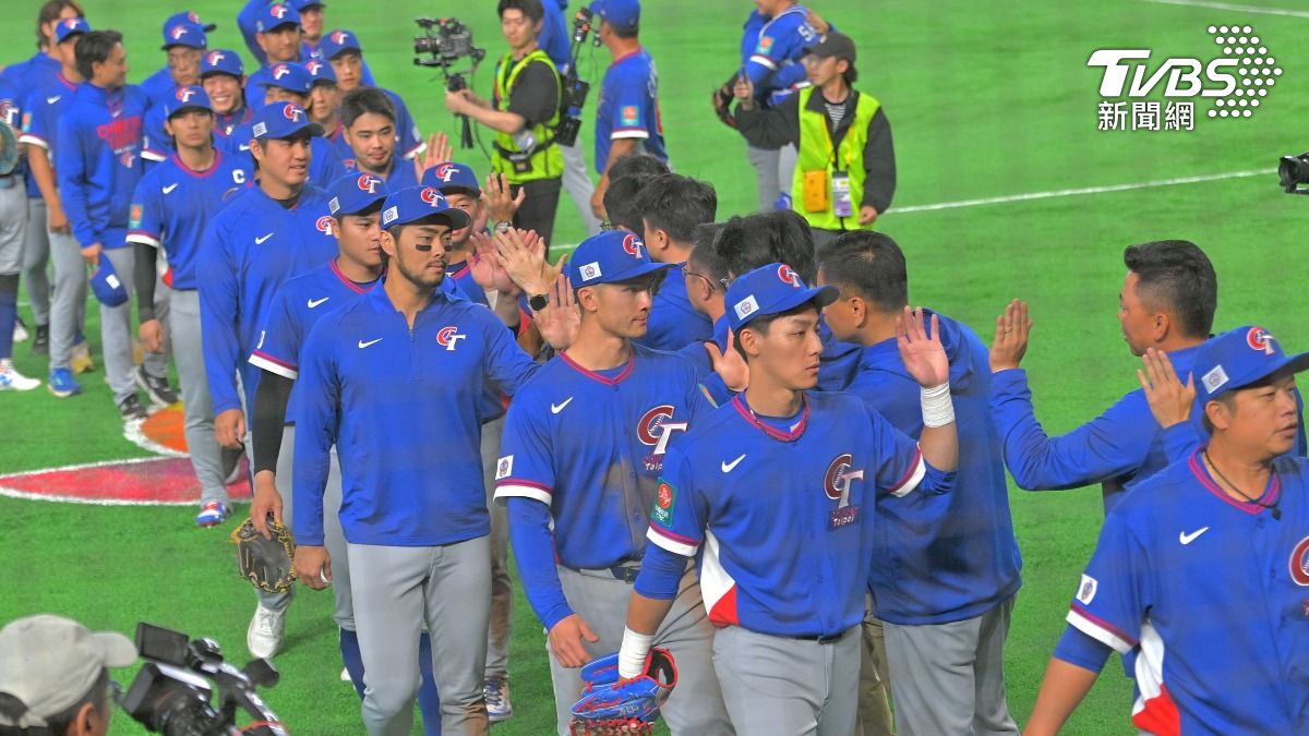 WBC/歡迎台灣英雄回家!中華隊包機11日凌晨抵台