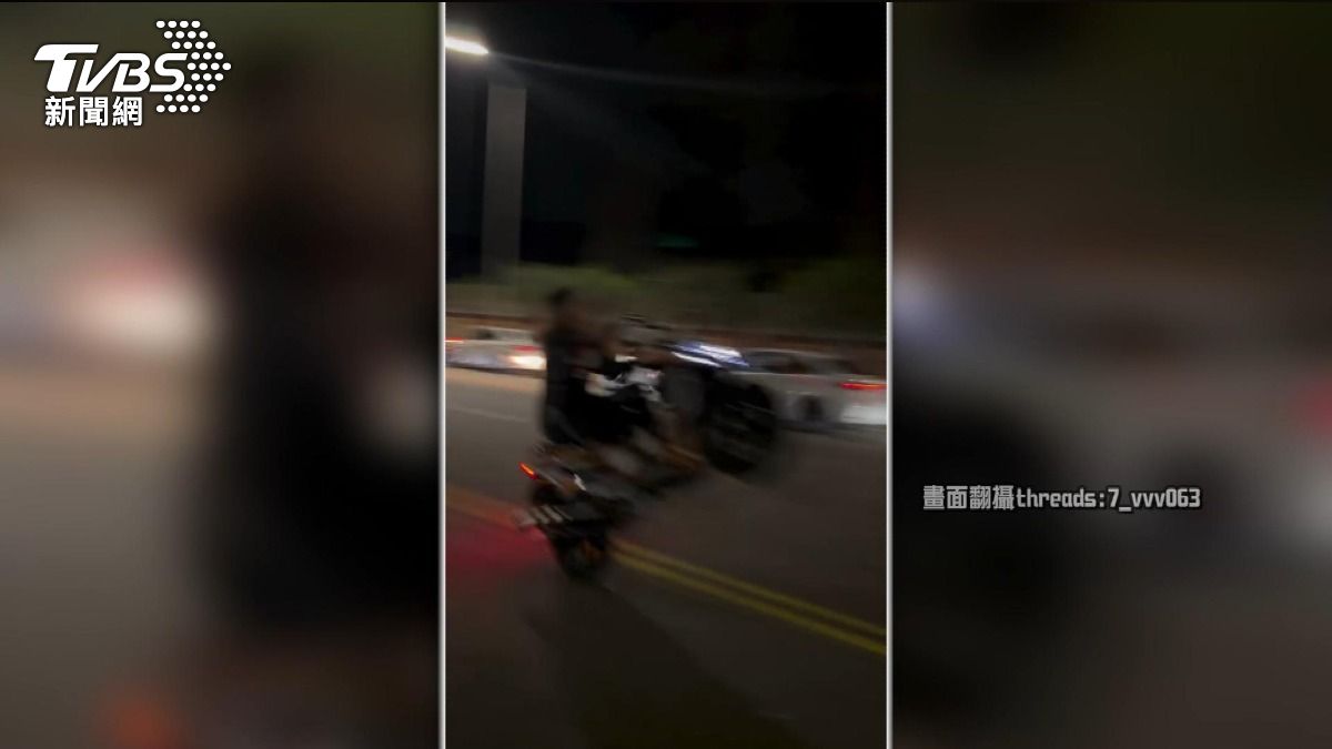 影音／工業區淪飆車秀場！無牌機車翹孤輪狂飆　警掌握車輛依法偵辦。(圖／民眾提供)
