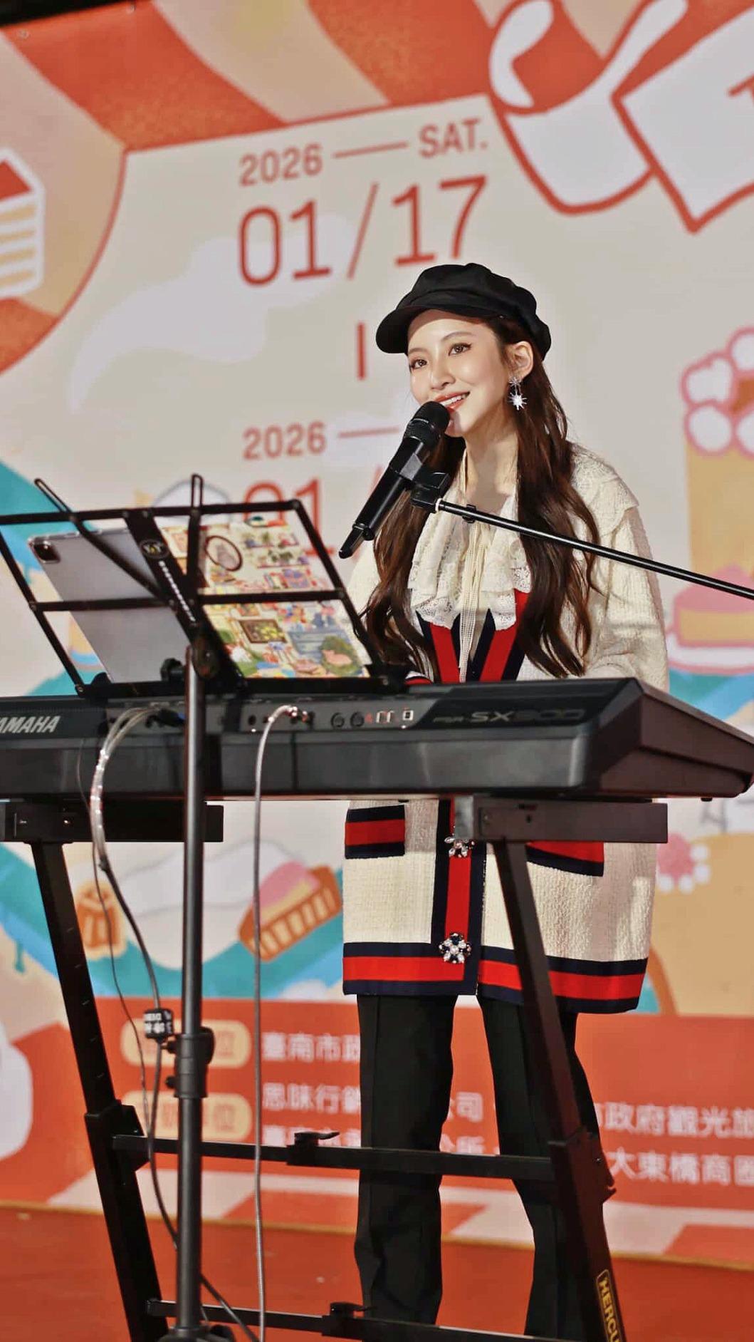 晶麟商演經驗豐富。(圖／經紀人提供）