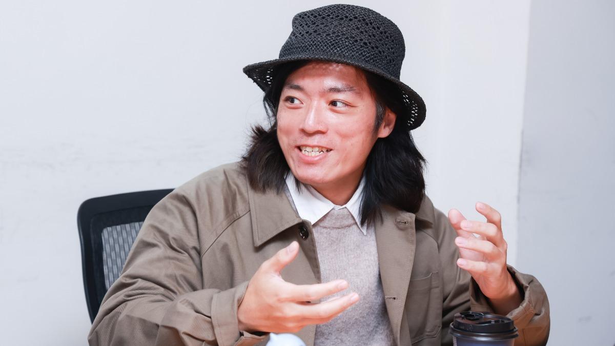 電影《世外》導演吳啓忠今(10)日接受媒體聯訪。(圖/甲上娛樂提供)