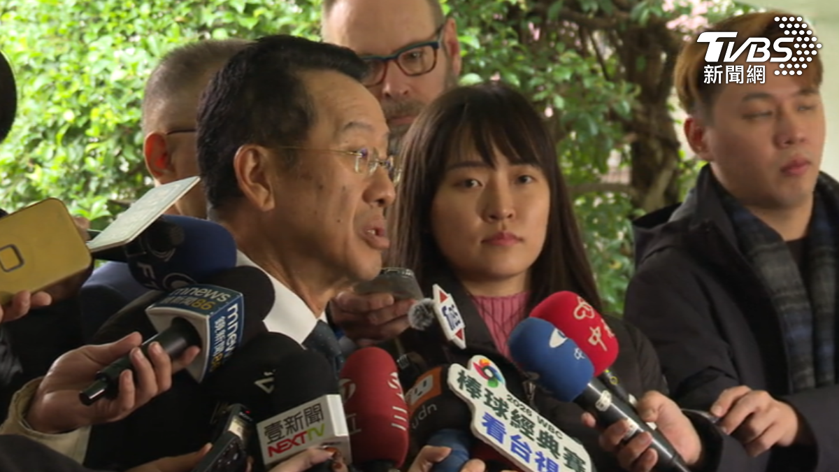 針對班機從松指部起飛爭議,國防部長顧立雄指出松山機場本為軍民合用。(圖/TVBS)
