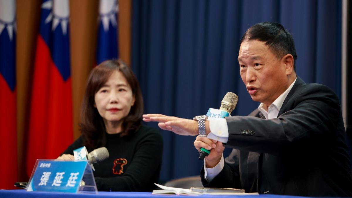 卓榮泰自費包機「松指部起飛」 退將2點質疑:不可能是私人行程