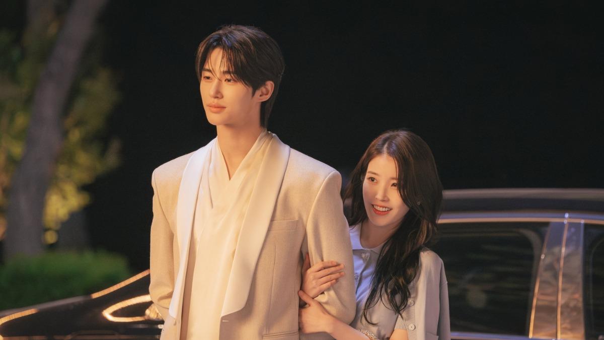 IU合體邊佑錫！30公分超萌身高差共譜皇室戀曲　4月曝光「契約婚姻」