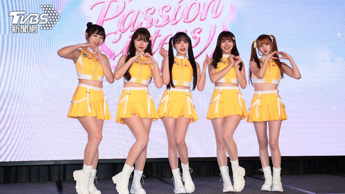 PS外援陣容,韓籍女孩JJUBI、金渡兒、邊荷律、港籍女孩小迪以及日籍成員菊池桃子。(圖/趙世平攝)