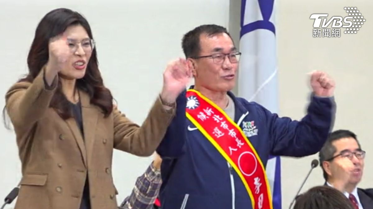 李四川獲藍營徵召參選新北市長,坦言是相當沉重的承擔。(圖/TVBS)