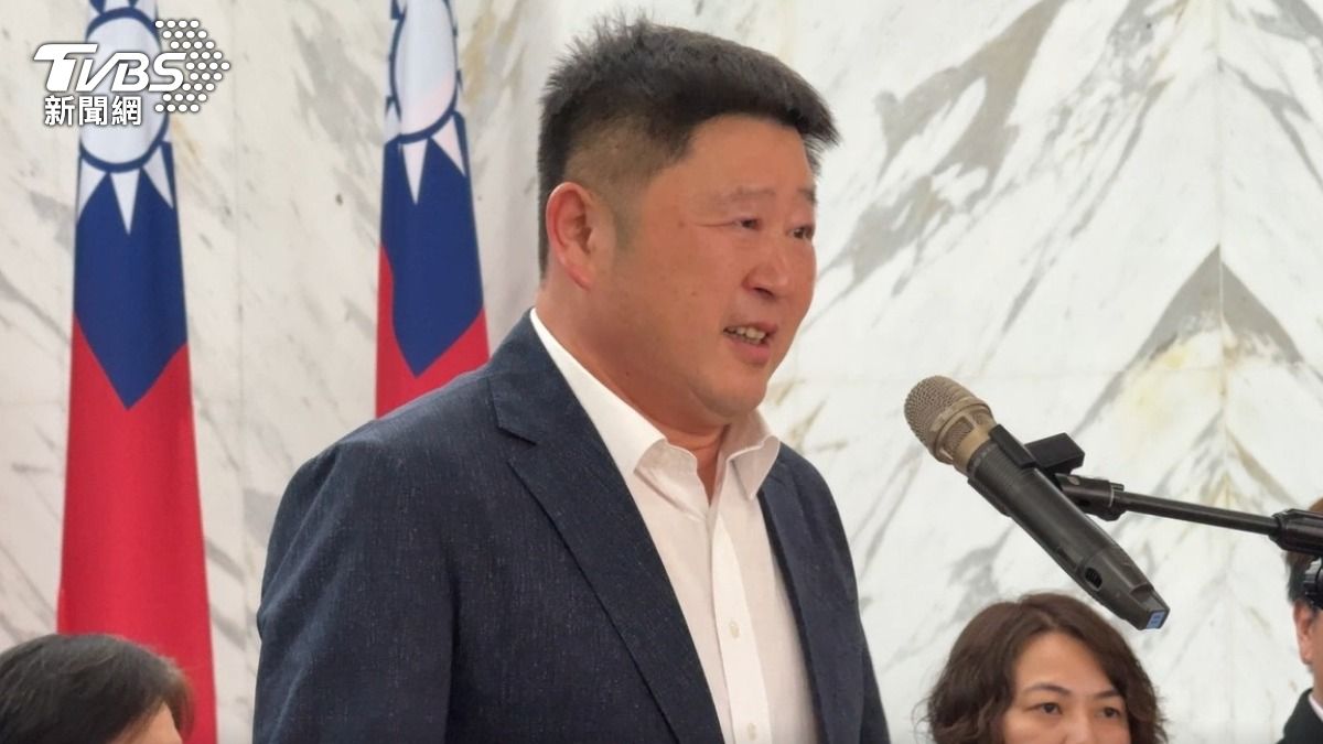 花蓮縣議長張峻正式宣布參選縣長。(圖/TVBS)