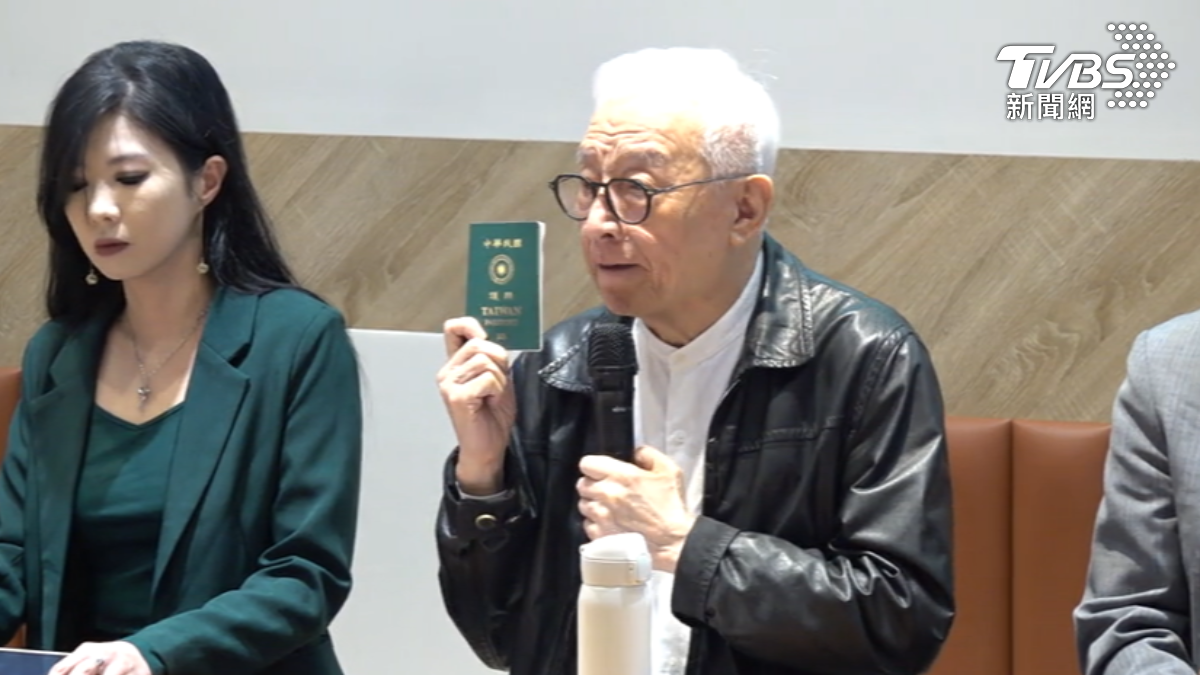 曹興誠信件曝光,認為文總冠名「中華」會混淆台灣定位與主權。(圖/TVBS)