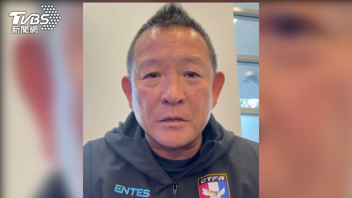 前國家隊教練陳貴人遭工作人員請出場，事後向外界報平安。（圖／TVBS）