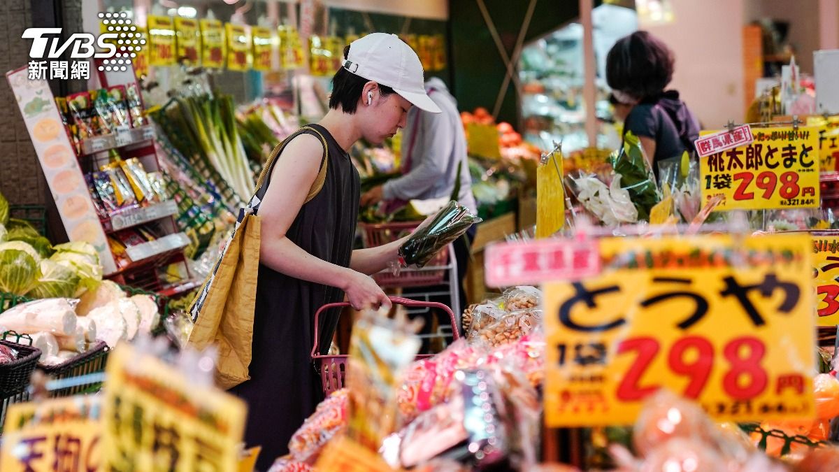 日本4月起,2千多項食品漲價,加劇中東戰事對民生的影響。 (示意圖/達志影像歐新社)