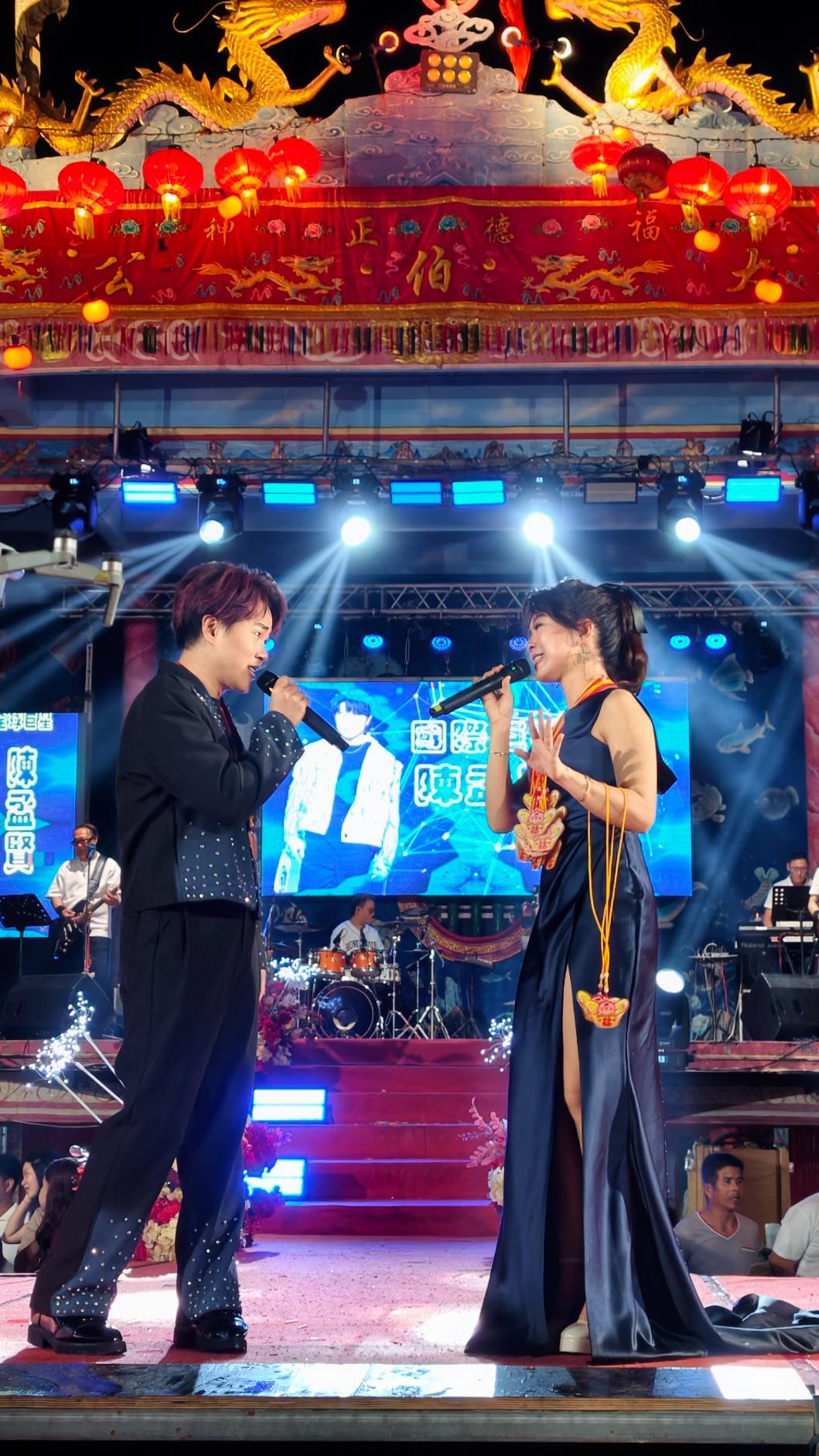 陳孟賢跟翁鈺鈞一起到印尼演出。(圖/全球巨星有限公司提供)