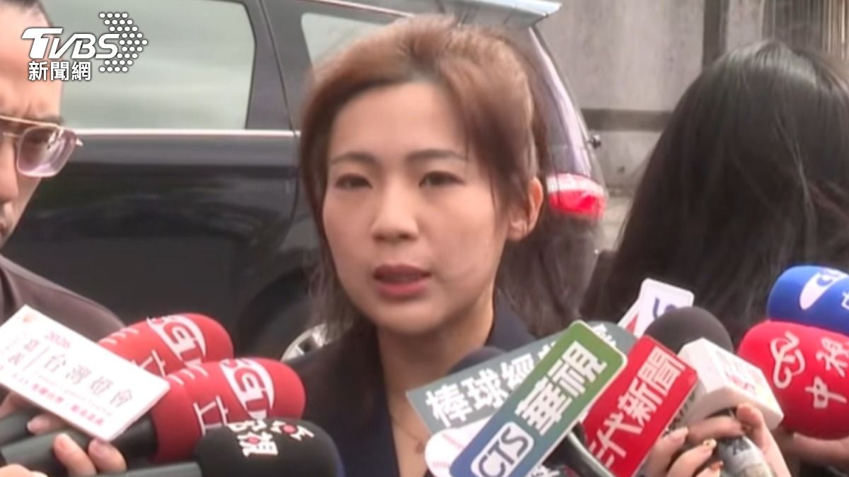 卓榮泰自費包機看球　徐巧芯考察松指部曝：軍方曾開機密會議協調