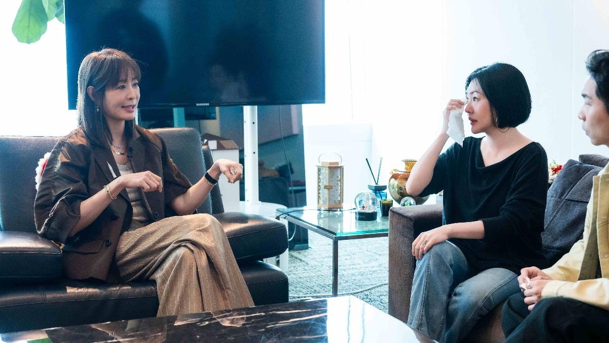 小S激動爆哭！闖台北101辦公室「突擊賈永婕」　爆驚人神預言