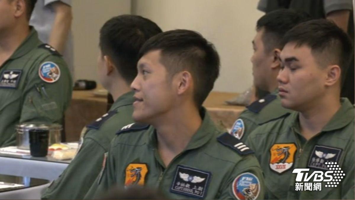 假冒F-16失聯飛官發文「我還活著」 男落網瞎扯:神明托夢指示