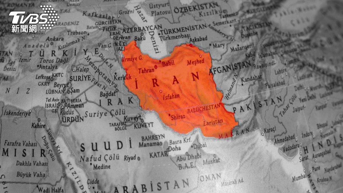 伊朗軍事控制荷姆茲海峽（Strait of Hormuz），全球恐面臨1970年代石油危機以來最嚴重的能源供應中斷。（示意圖／達志影像 shutterstock）