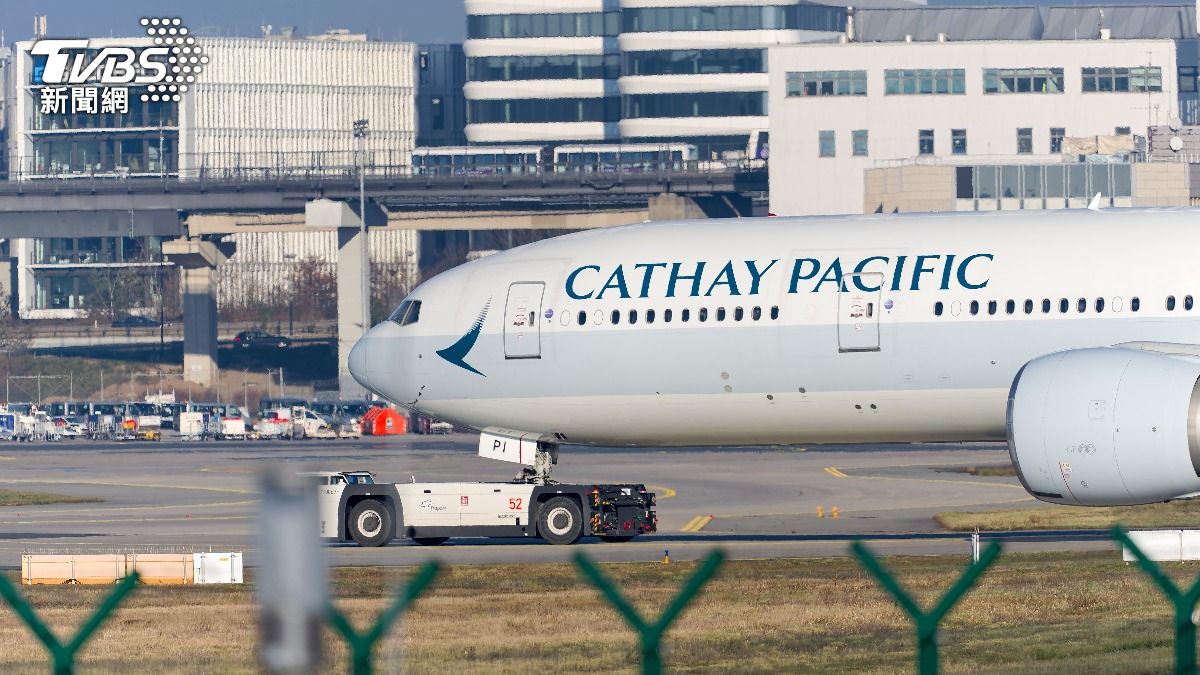 300人飛倫敦!國泰客機歐洲上空驚傳失聯 遭北約戰機升空警告