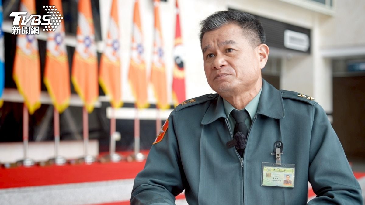 黃文啓盼大家思考—為何伊朗會被團滅、委內瑞拉會被生擒 ? 因武器本身沒眼睛看不到，買武器，卻忽略整合的神經系統和自動擊殺鏈，那只是「槍很長的瞎子」。（圖／柯勝雄攝）