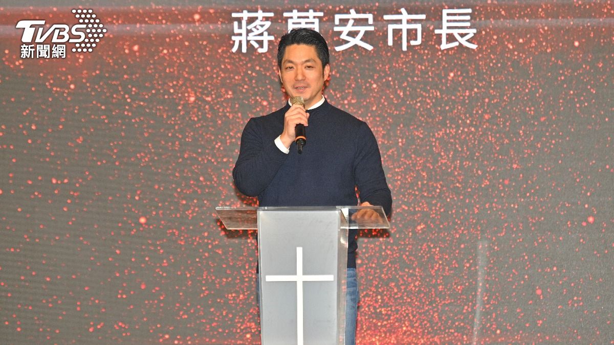 台北市長蔣萬安談及輝達落腳北市不易,喊「我有禱告」。(圖/胡瑞麒攝)