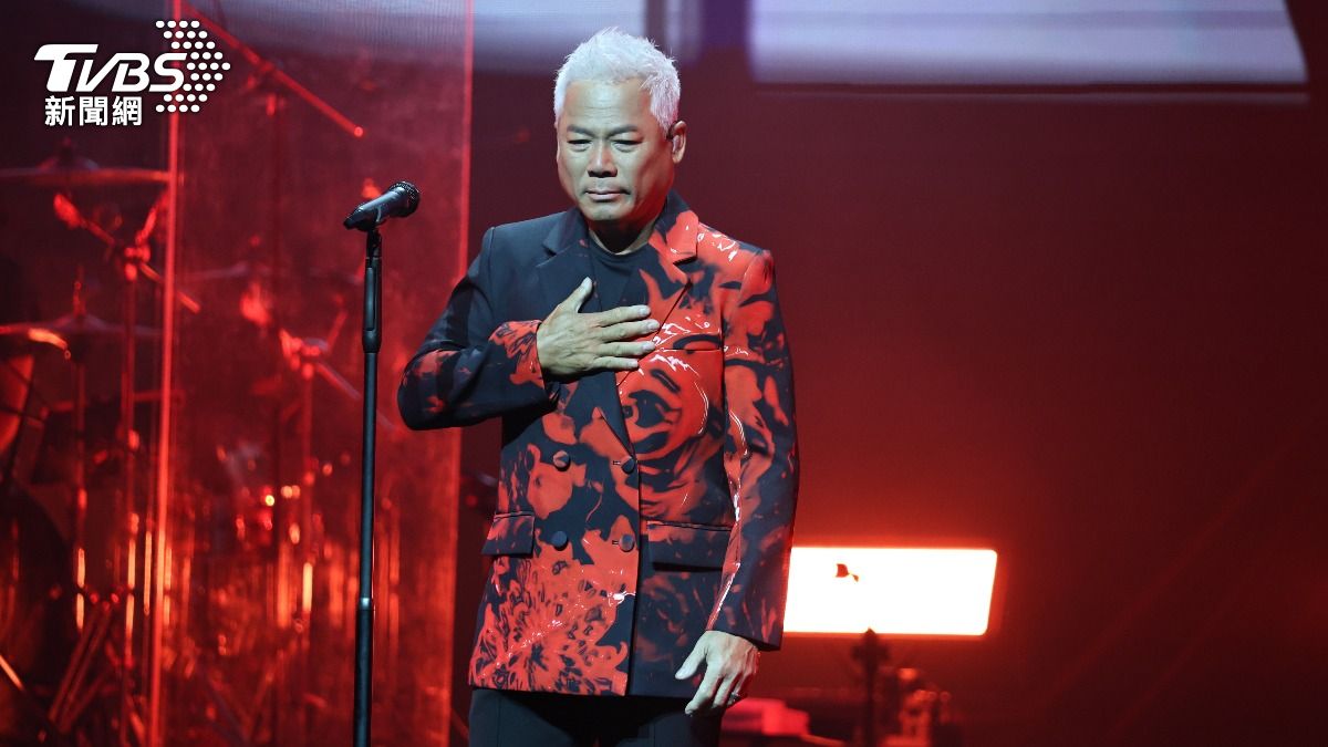 袁惟仁突現身...巫啟賢痛哭唱破音！　謝他唱紅這首歌：賺到1台BMW