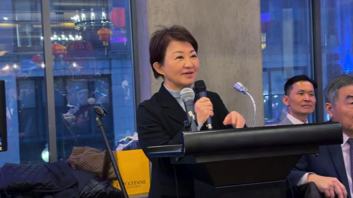 談及國內政治環境,盧秀燕引蔣渭水名言呼籲「團結真有力」。(圖/台中市政府)