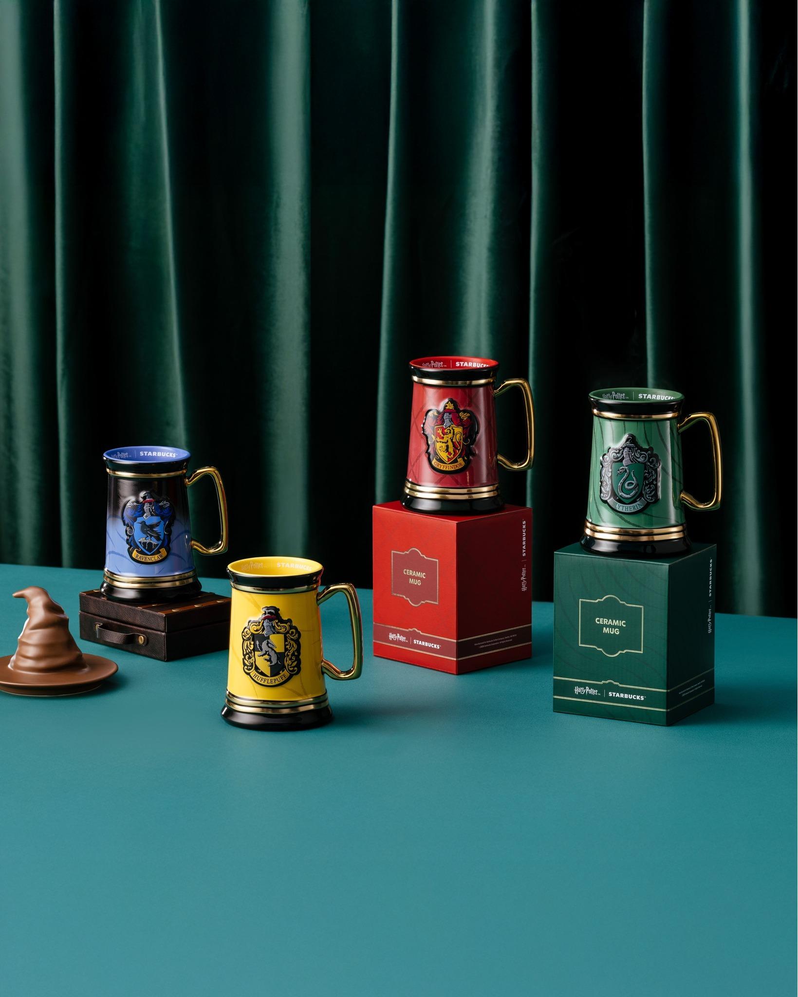 變色霍格華茲學院馬克杯。(圖/翻攝自星巴克咖啡同好會(Starbucks Coffee) fb)