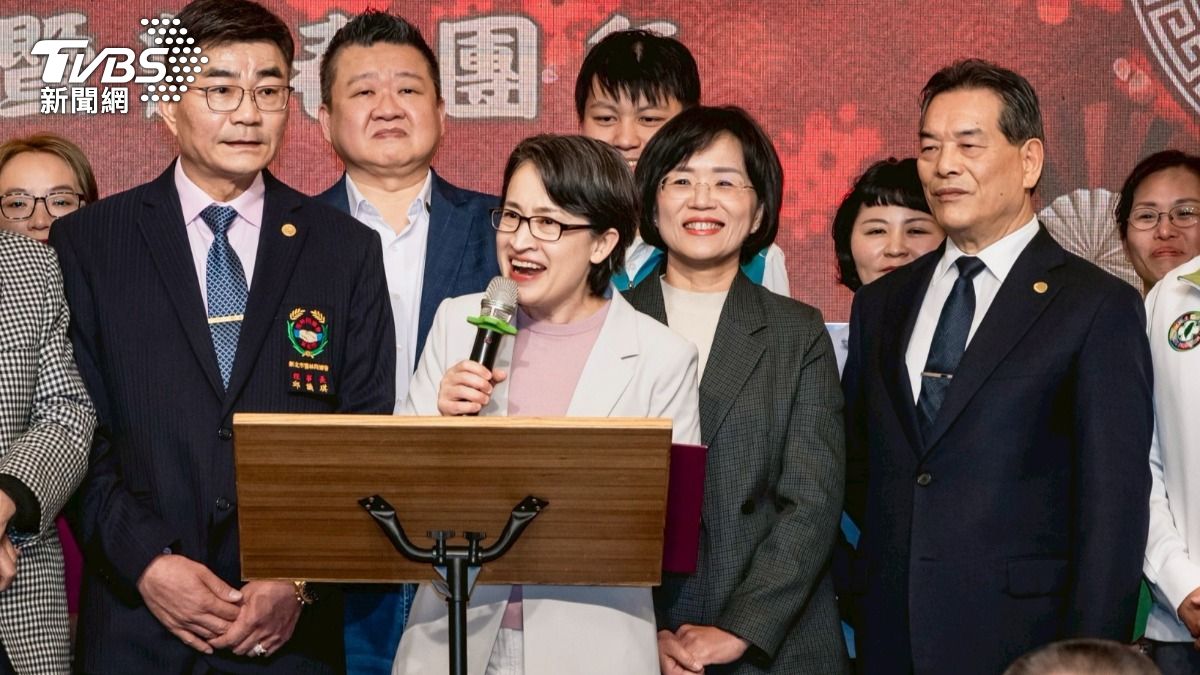 尬場！蘇巧慧、李四川現身同場餐會　搶新北雲林同鄉會80萬票