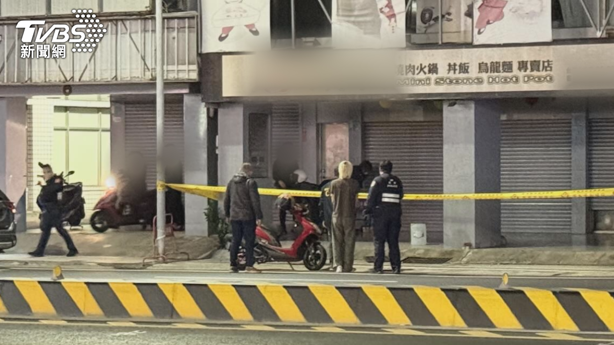 警方獲報趕往現場,只見黃姓男子身穿白衣、黑褲,躺在騎樓下一動也不動。(圖/翻攝Threads_idol0200385205)