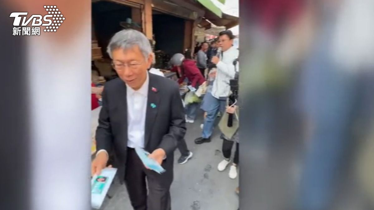 國民黨立委謝龍介突現身幫忙站台,讓柯文哲坦言當時嚇了一跳。(圖/TVBS)