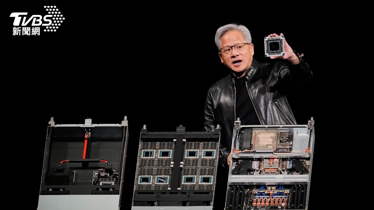 黃仁勳表示,透過不斷擴展的 CUDA-X 軟體加速庫,NVIDIA 正在徹底翻轉現代資料科學與生成式 AI 的開發流程。(圖/達志影像美聯社)