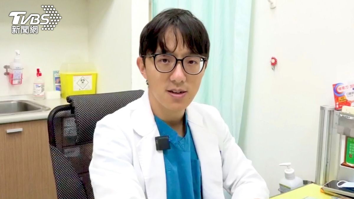 長時間翹腿! 醫師示警:骨盆歪.靜脈曲張 (圖/TVBS)