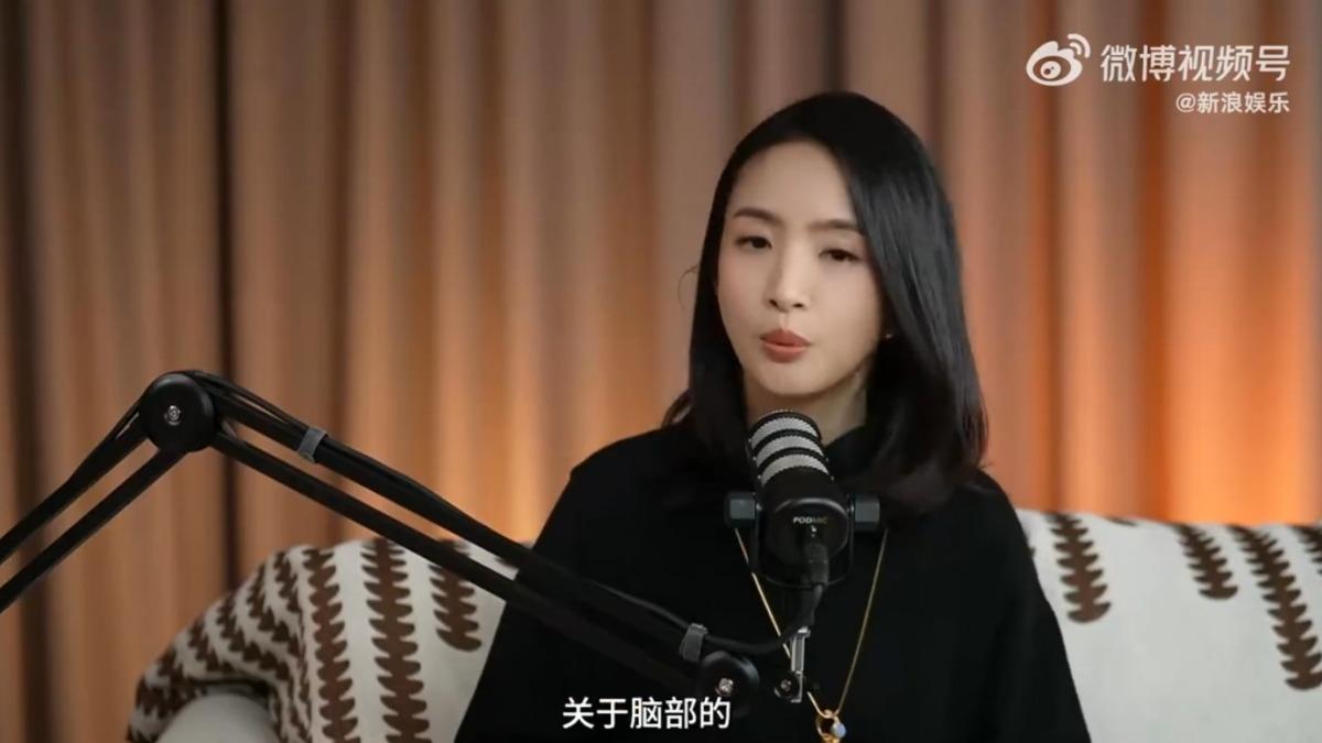 林依晨26歲時進行腦部手術。(圖/翻攝自微博)